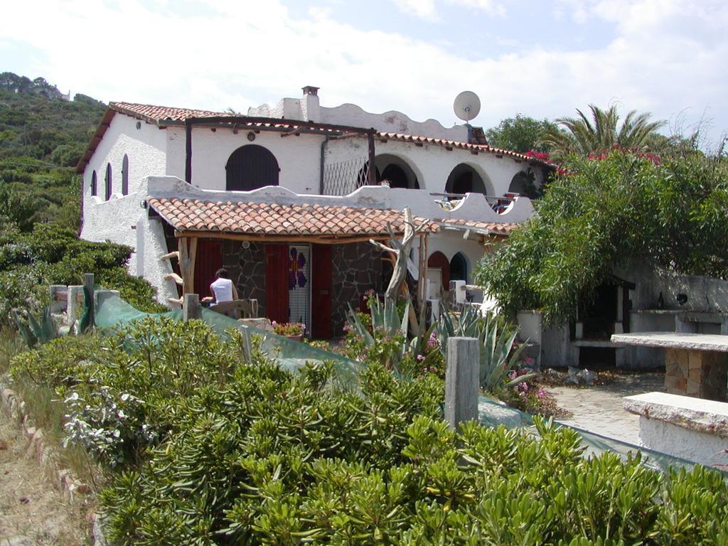 Studio Marinedda Isola Rossa Bilik gambar