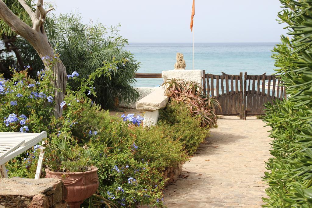Studio Marinedda Isola Rossa Bilik gambar